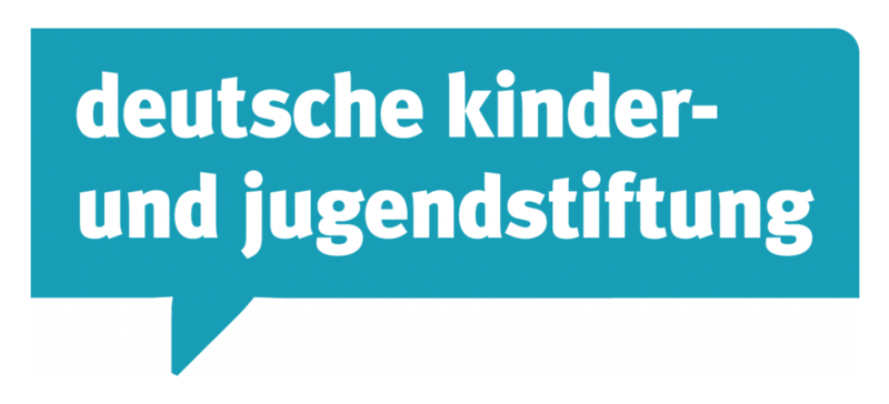 Türkis farbene Sprechblase mit eckigen Kanten und der weißen Innenschrift "Deutsche Kinder- und Jugendstiftung"